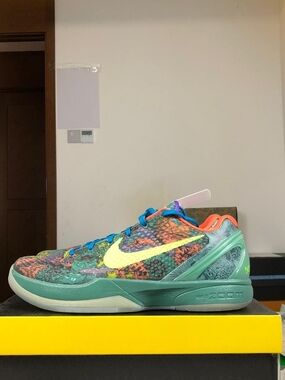 Nike Multicolor Athletic Shoe with Neon Yellow Swoosh
